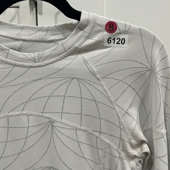 (6119/6120)  🍋 RARE LULULEMON Long Sleeve Sz 8 **RARE** - Picture 8 of 9